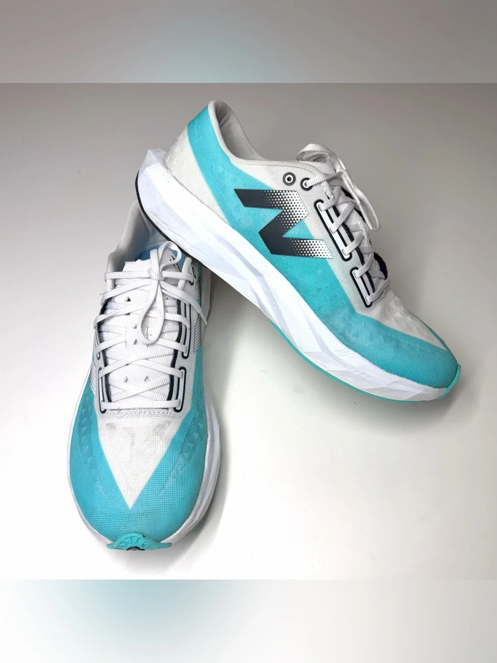 New Balance breathable aqua